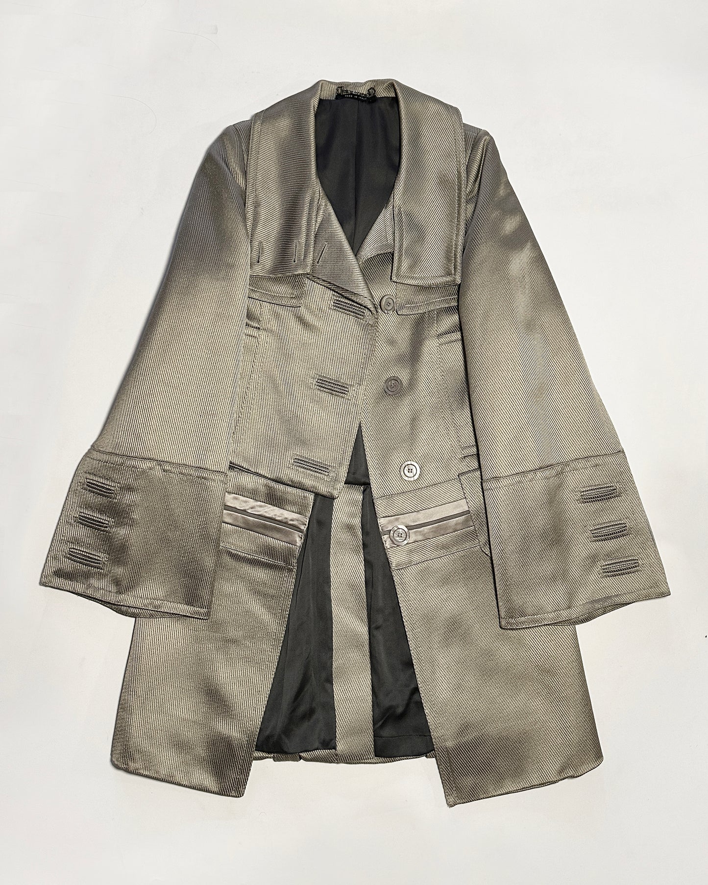 Gucci Fall 2005 Silver Runway Coat