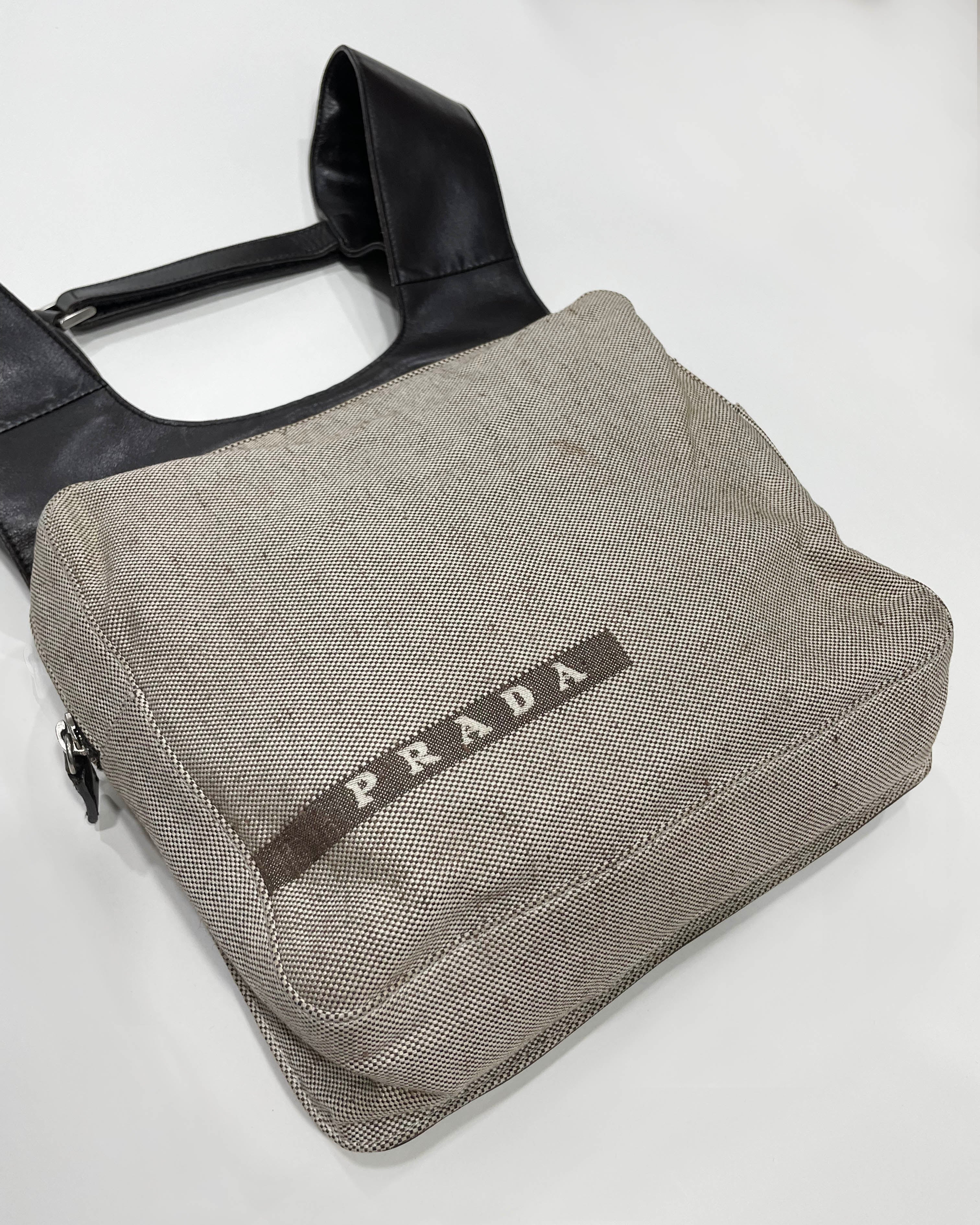 バッグ PRADA 1999SS archive LEATHER BODY BAG Prada Vintage Archive SS 1999 Brown Leather Chest Rig